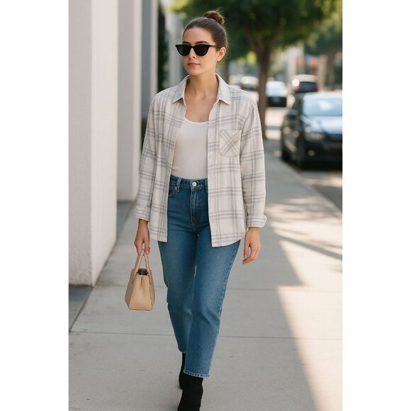 Well Worn Women Gray Plaid Super Soft Top S Clean Girl Fall Layer Light Academia - Picture 1 of 13